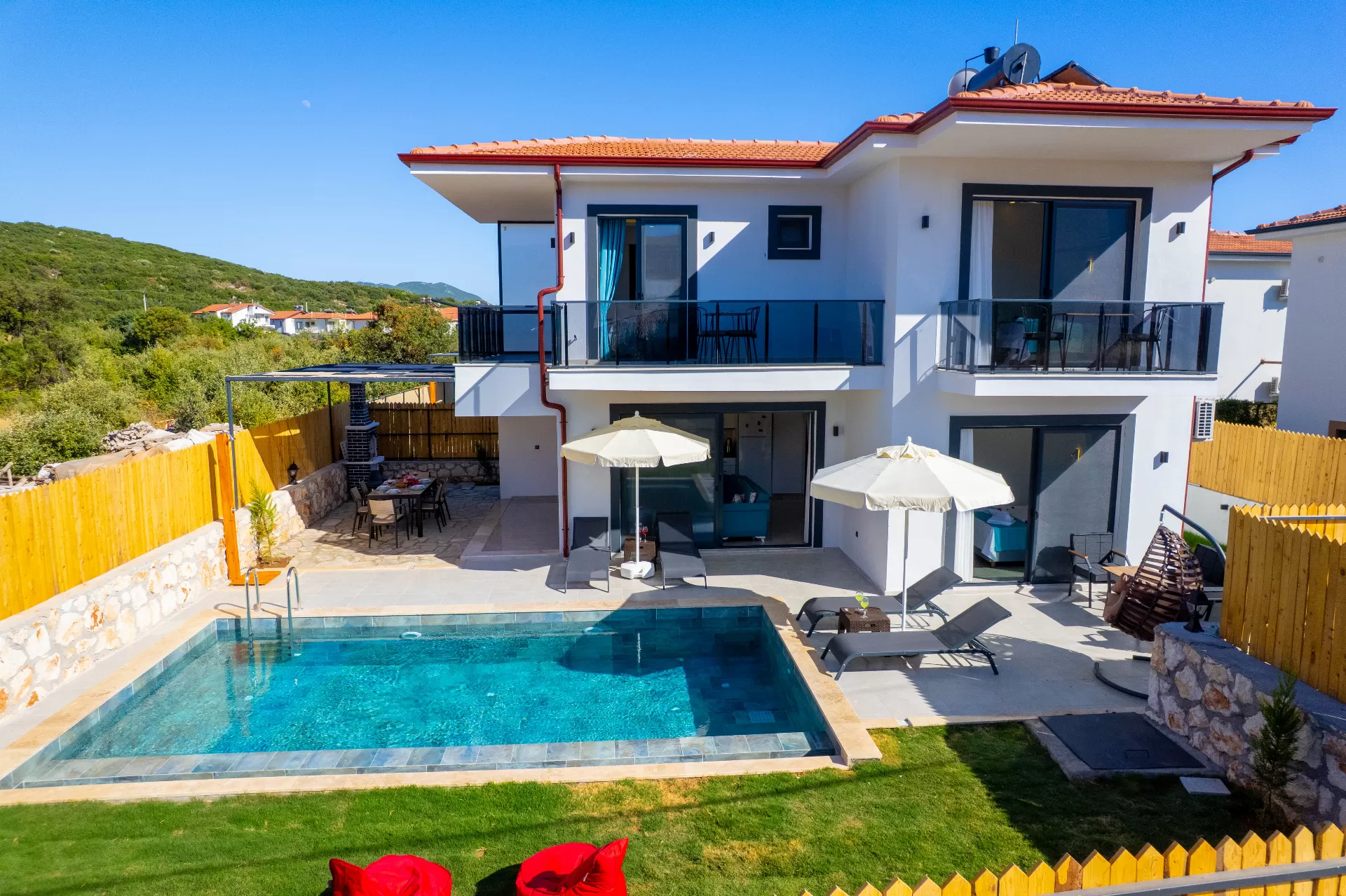 Villa White