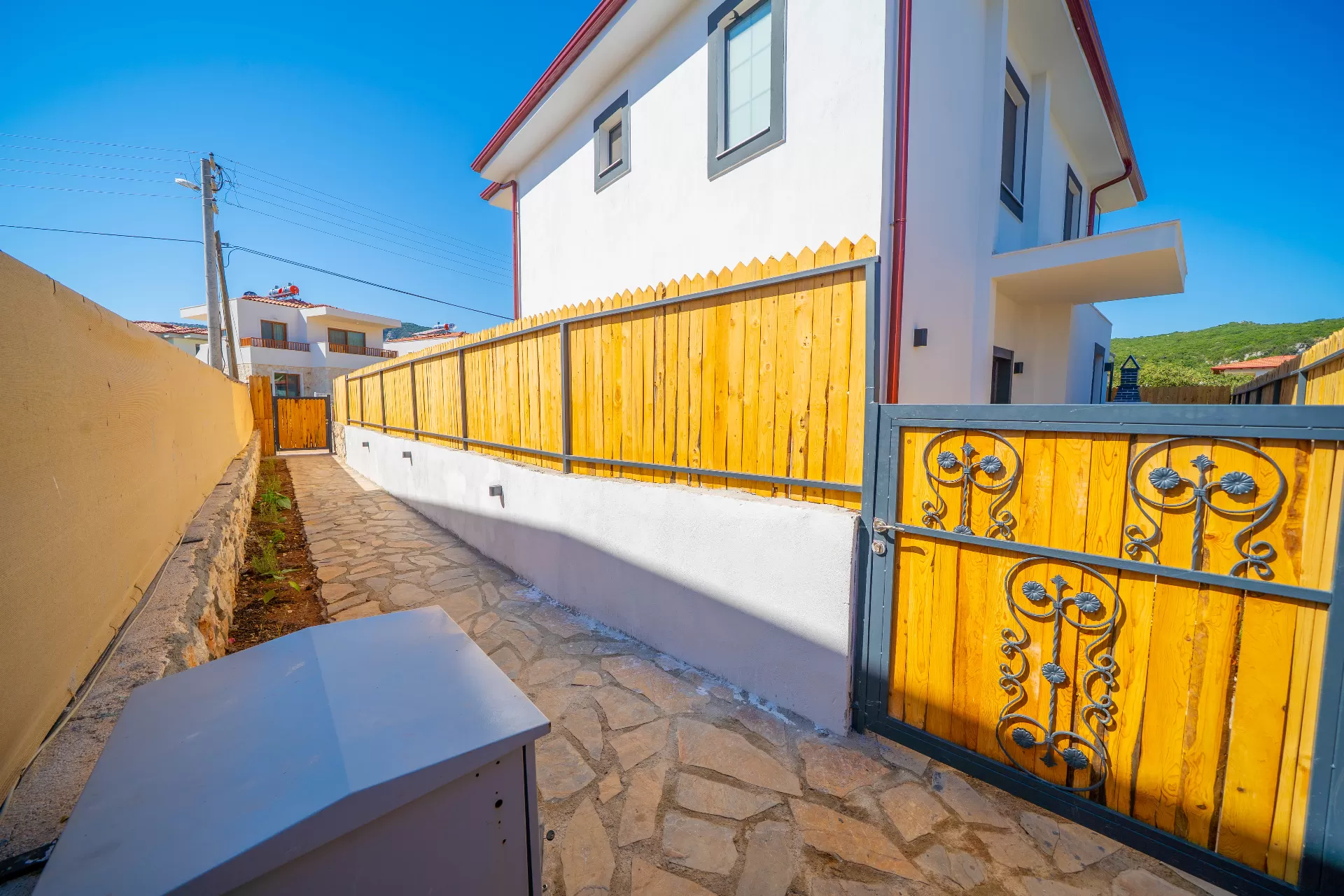 Villa White