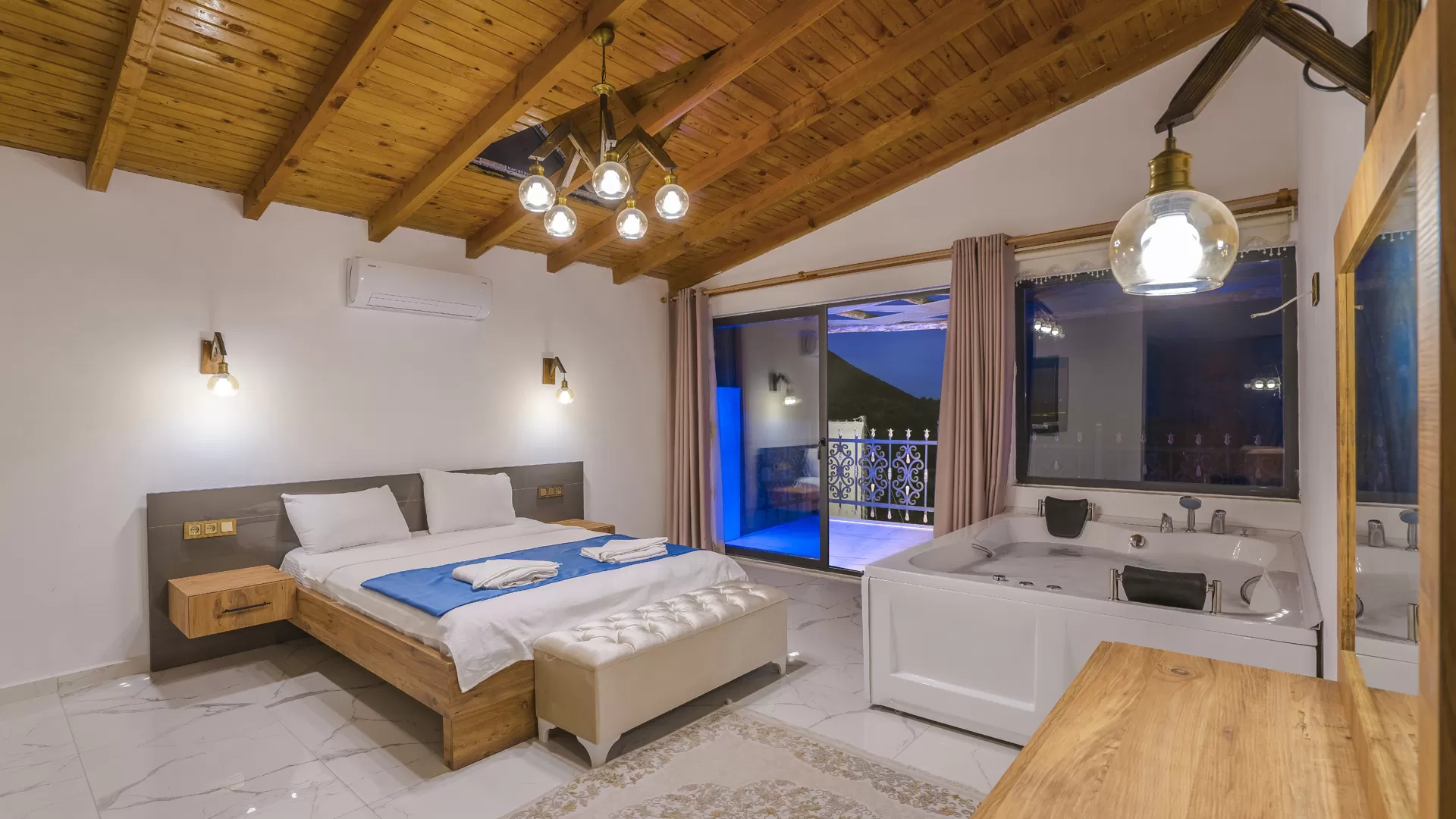 Villa Topur