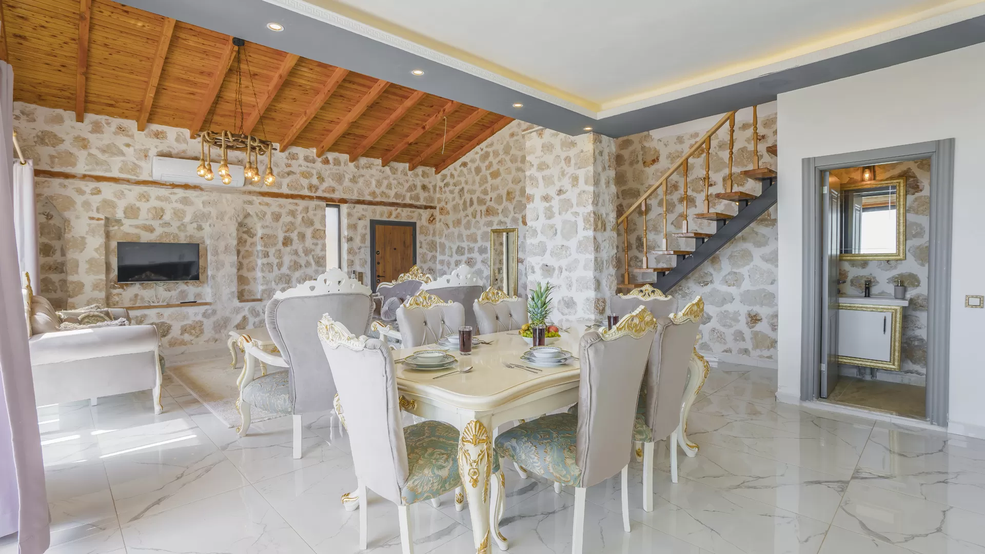 Villa Topur