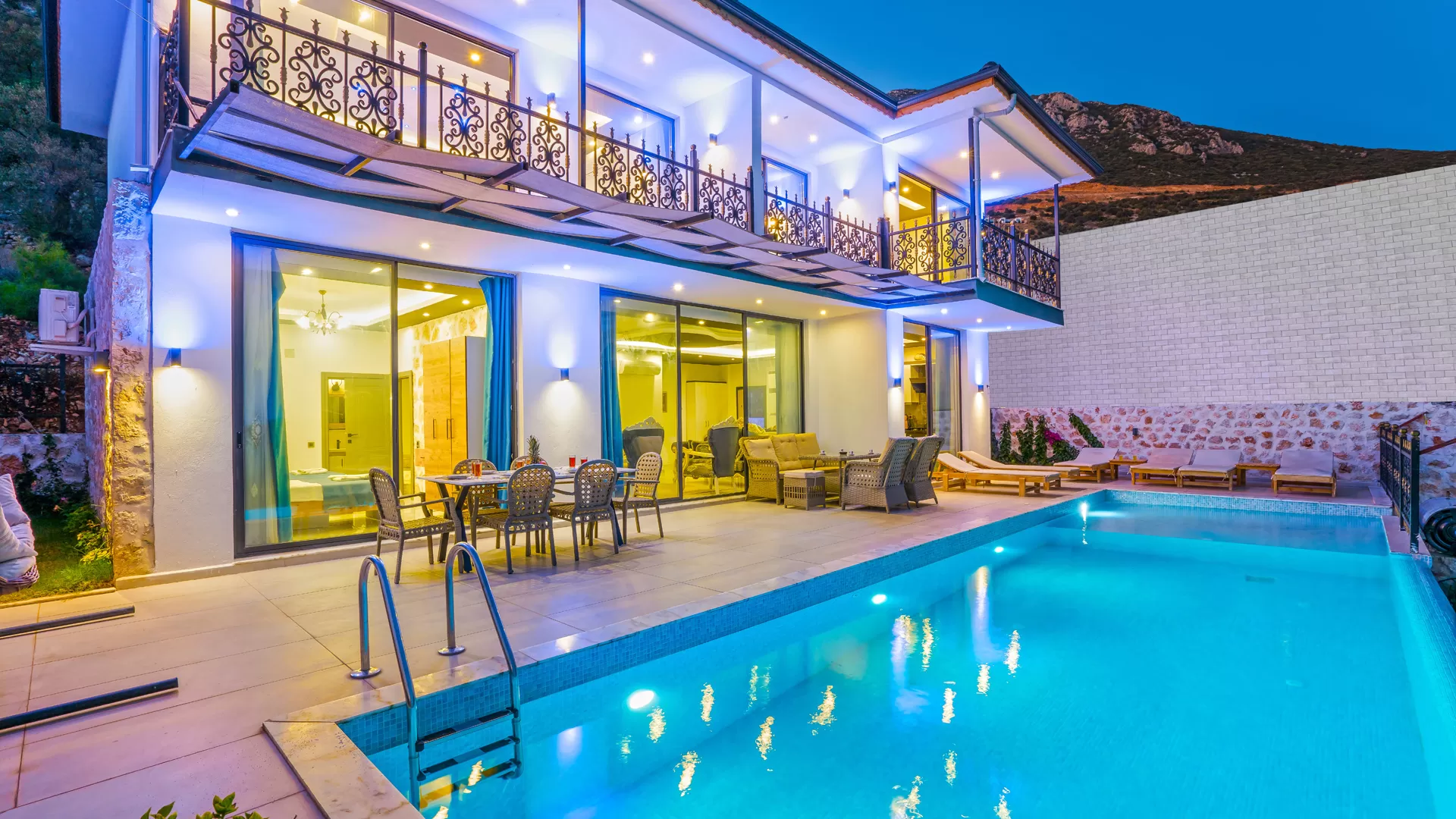 Villa Ant