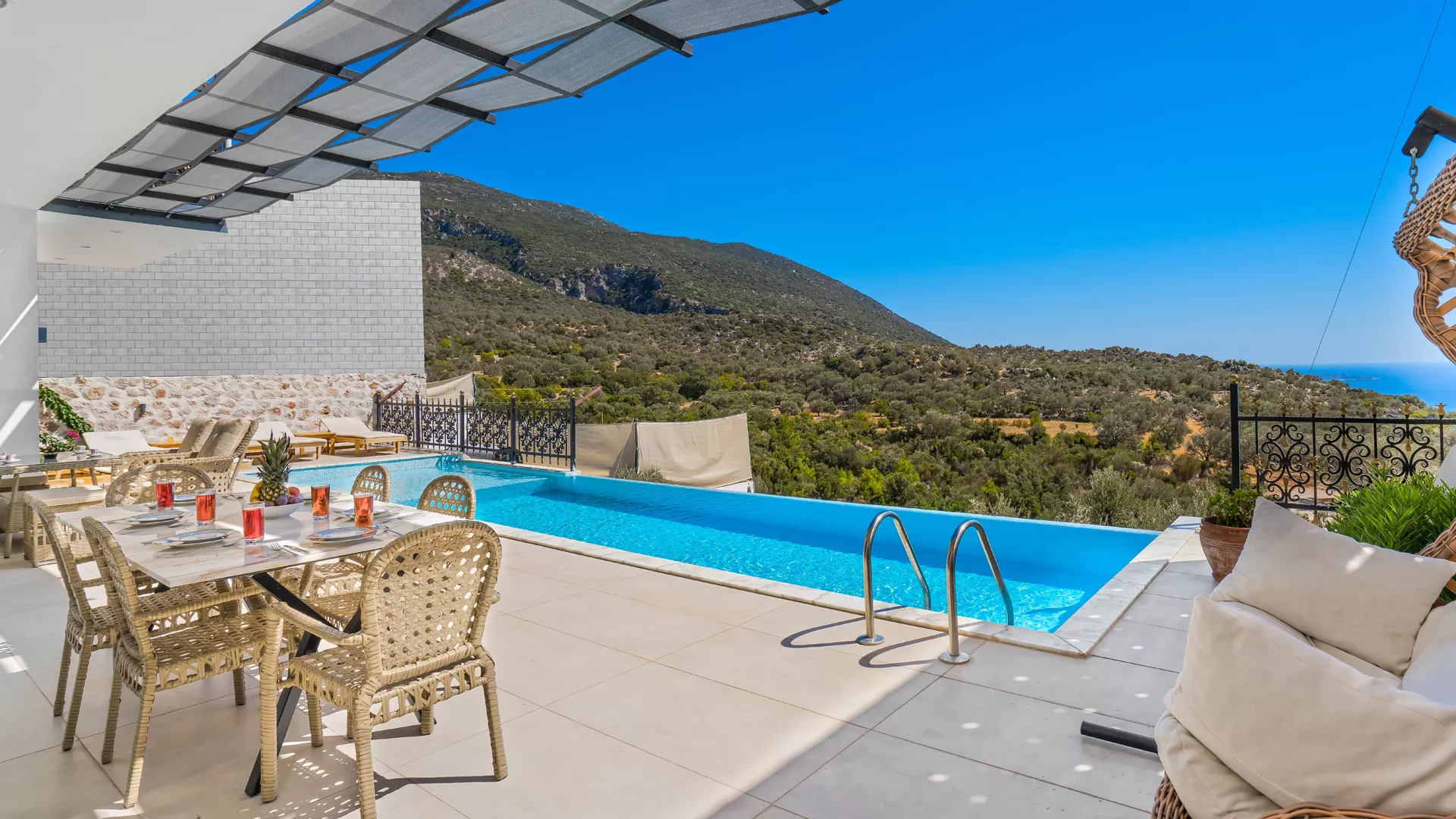 Villa Ant