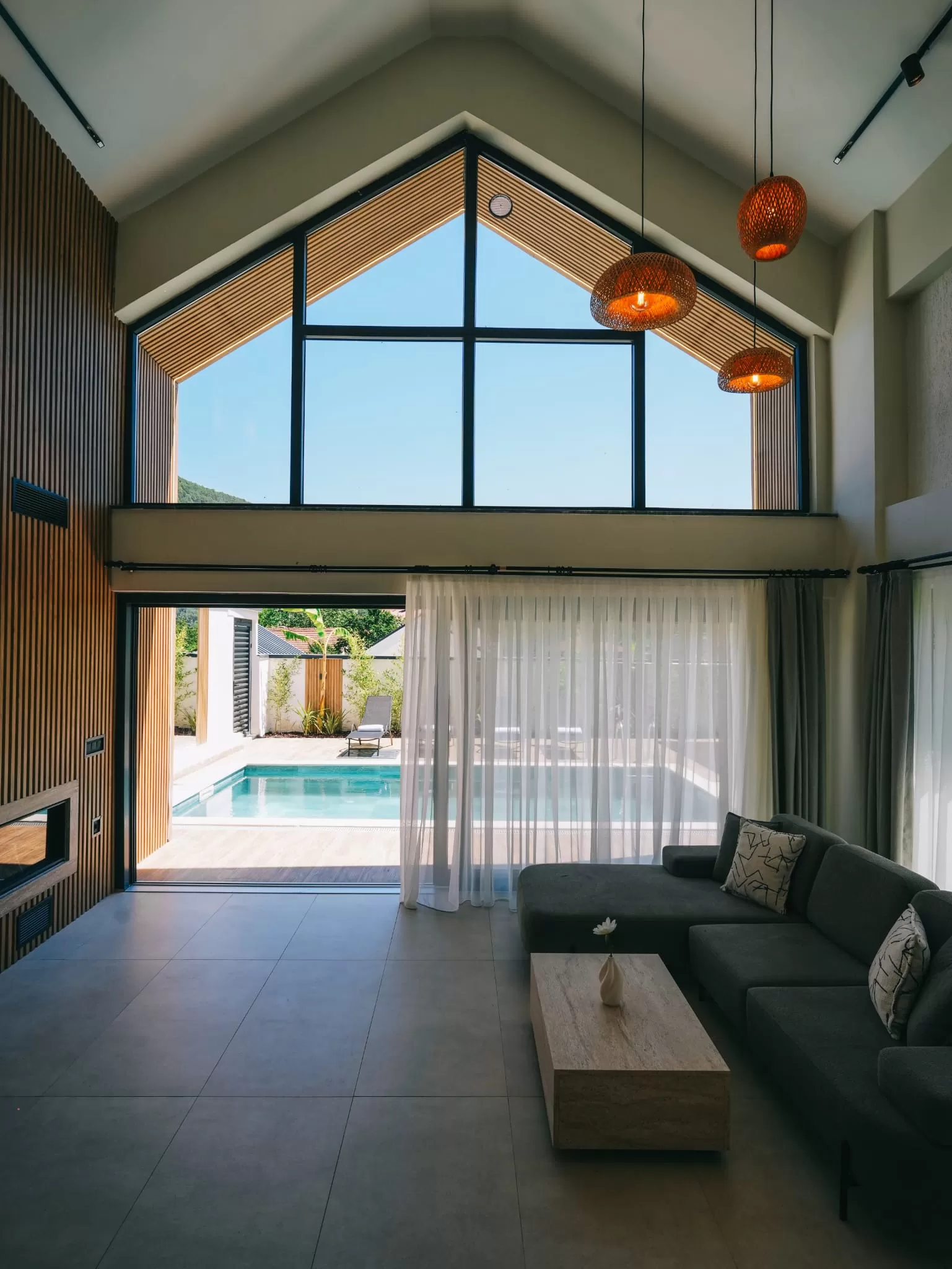 Villa Corner